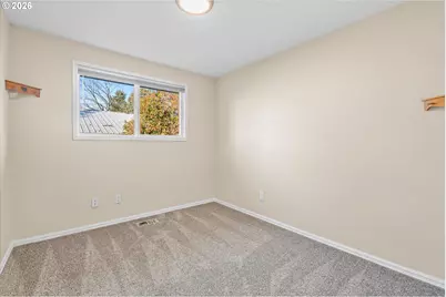 955 SE Hogan Rd, Gresham, OR 97080 - Photo 19