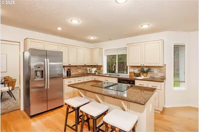 11544 SE Highland Loop, Clackamas, OR 97015 - Photo 9