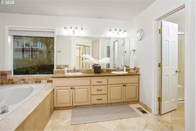 11544 SE Highland Loop, Clackamas, OR 97015 - Photo 21