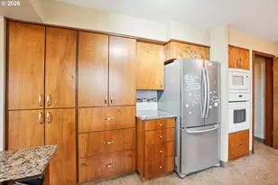 12444 SW 57th Ave, Portland, OR 97219 - Photo 9