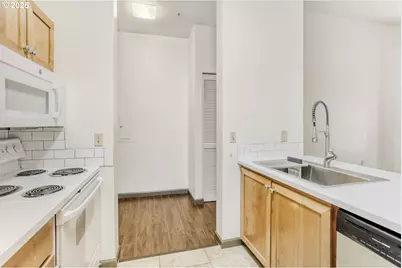 701 Columbia St #110, Vancouver, WA 98660 - Photo 13