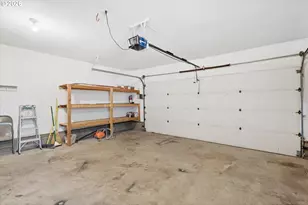 17618 SW Woodberry Ct, Beaverton, OR 97007 - Photo 31