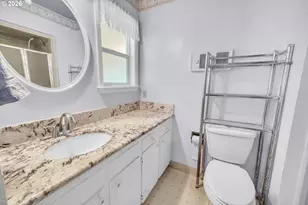 670 Smith Dr, Woodburn, OR 97071 - Photo 23