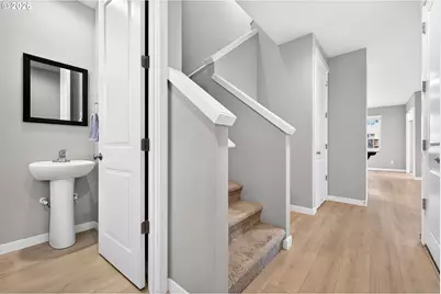 222 W 17th St, Lafayette, OR 97127 - Photo 13