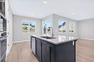 222 W 17th St, Lafayette, OR 97127 - Photo 9