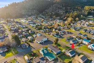 215 Cypress Ave, Garibaldi, OR 97118 - Photo 19