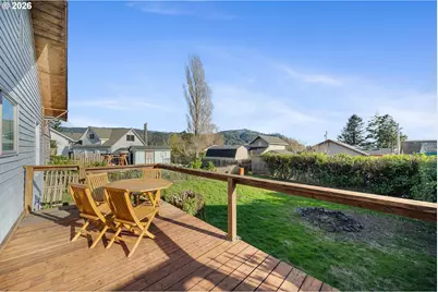 215 Cypress Ave, Garibaldi, OR 97118 - Photo 13