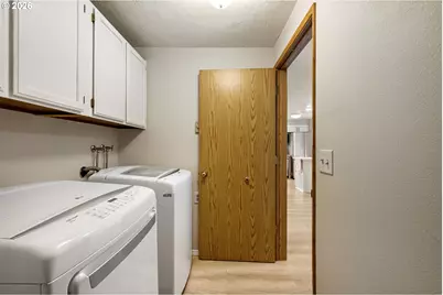 3361 Honeywood St, Eugene, OR 97408 - Photo 19