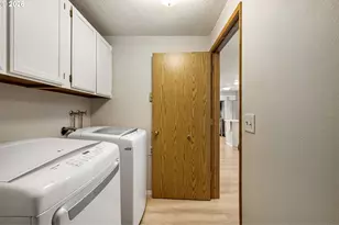 3361 Honeywood St, Eugene, OR 97408 - Photo 19