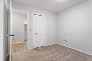 6647 SE 122nd Ave, Portland, OR 97236 - Photo 37