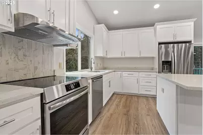 6647 SE 122nd Ave, Portland, OR 97236 - Photo 25