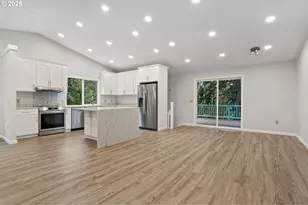 6647 SE 122nd Ave, Portland, OR 97236 - Photo 23