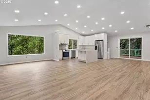 6647 SE 122nd Ave, Portland, OR 97236 - Photo 17