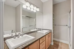 610 S Nevada St, Portland, OR 97219 - Photo 13