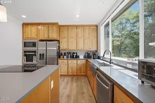 1150 Skyline Dr, Tillamook, OR 97141 - Photo 13