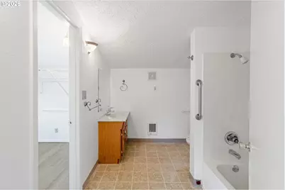 3070 Troth Ct SE, Salem, OR 97302 - Photo 29