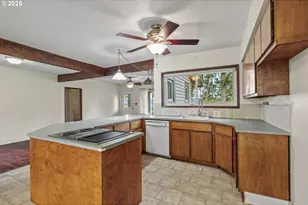 690 N 3rd Pl, Kalama, WA 98625 - Photo 5