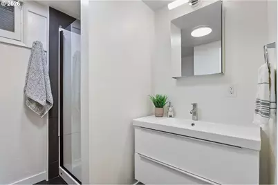 6780 SW Dover St, Portland, OR 97225 - Photo 39