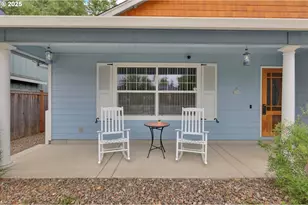 25246 Corky Ln, Veneta, OR 97487 - Photo 3