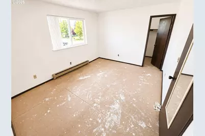 3182 NE 16th St, Gresham, OR 97030 - Photo 9