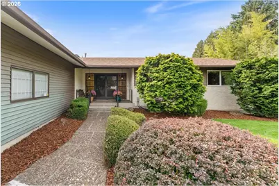 880 NW 3rd St, Gresham, OR 97030 - Photo 3