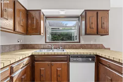 880 NW 3rd St, Gresham, OR 97030 - Photo 23