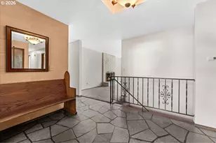 880 NW 3rd St, Gresham, OR 97030 - Photo 7