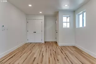 231/233 S 41st Pl, Springfield, OR 97478 - Photo 7