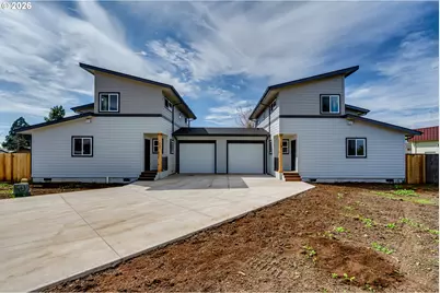 231/233 S 41st Pl, Springfield, OR 97478 - Photo 1