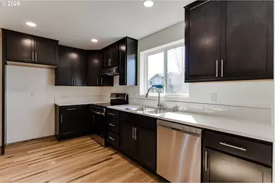 231/233 S 41st Pl, Springfield, OR 97478 - Photo 13