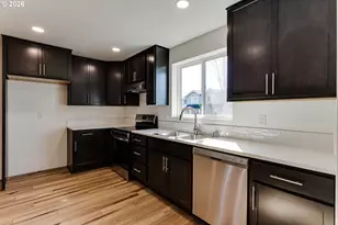 231/233 S 41st Pl, Springfield, OR 97478 - Photo 13