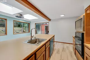 9080 NW Kearney St, Portland, OR 97229 - Photo 7