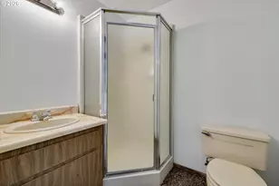 9080 NW Kearney St, Portland, OR 97229 - Photo 23