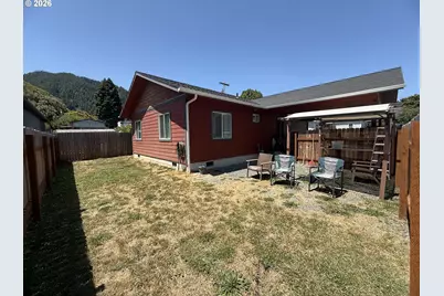 120 E Date St, Powers, OR 97466 - Photo 35