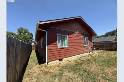 120 E Date St, Powers, OR 97466 - Photo 31