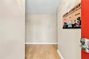 310 NE Kingwood St, McMinnville, OR 97128 - Photo 5