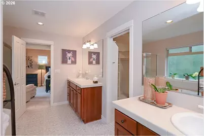 7798 SW Alder St, Portland, OR 97224 - Photo 31