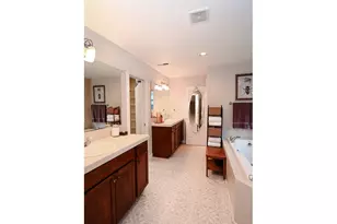 7798 SW Alder St, Portland, OR 97224 - Photo 23