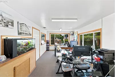 2707 Broadway, North Bend, OR 97459 - Photo 13