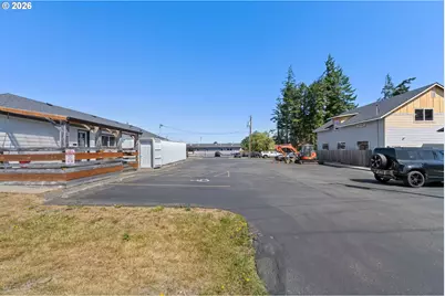 2707 Broadway, North Bend, OR 97459 - Photo 33