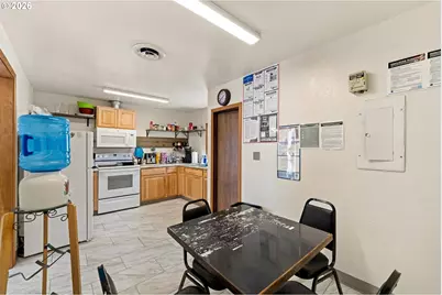 2707 Broadway, North Bend, OR 97459 - Photo 23