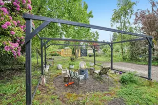 1304 NW Victoria Ave, Gresham, OR 97030 - Photo 17
