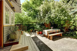 7523 SE Washington St, Portland, OR 97215 - Photo 25