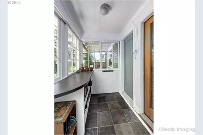 7523 SE Washington St, Portland, OR 97215 - Photo 21