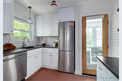 7523 SE Washington St, Portland, OR 97215 - Photo 13