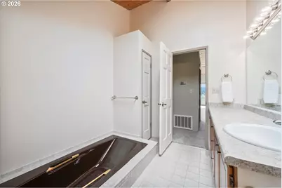 1310 River Rd #2, Longview, WA 98632 - Photo 15