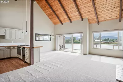 1310 River Rd #2, Longview, WA 98632 - Photo 5
