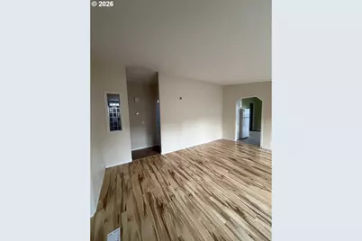 13451 SE Raymond St, Portland, OR 97236 - Photo 9
