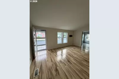13451 SE Raymond St, Portland, OR 97236 - Photo 7