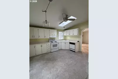 13451 SE Raymond St, Portland, OR 97236 - Photo 19